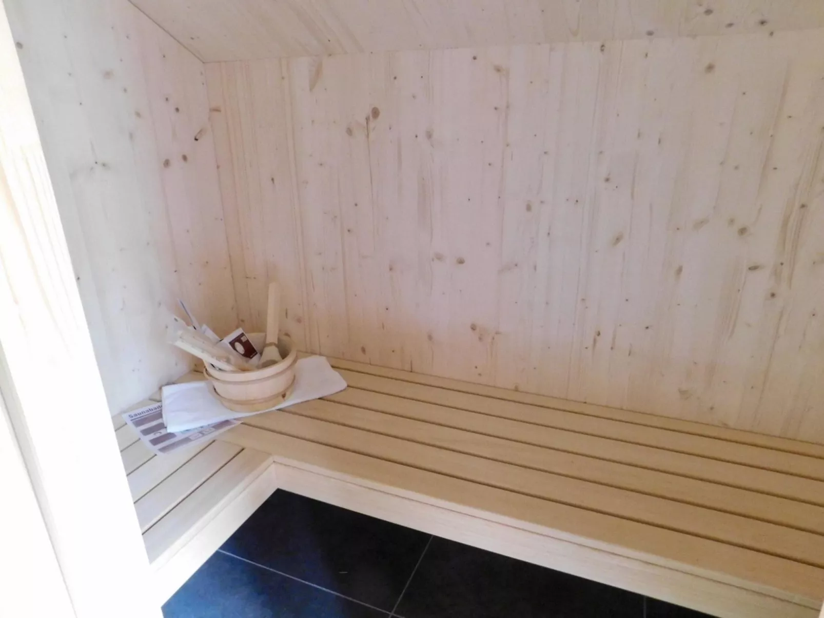 Mit 2 SZ,Sauna o.IR-Sauna+Sprudelbad-Binnen