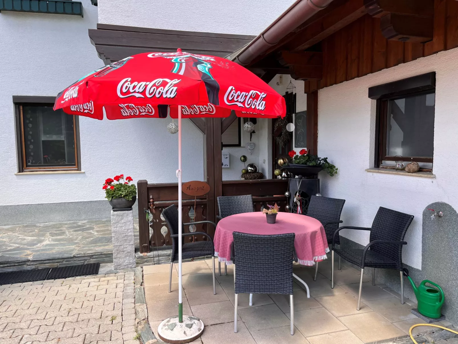 Wohnung Nr. 1 oder 2-Buiten