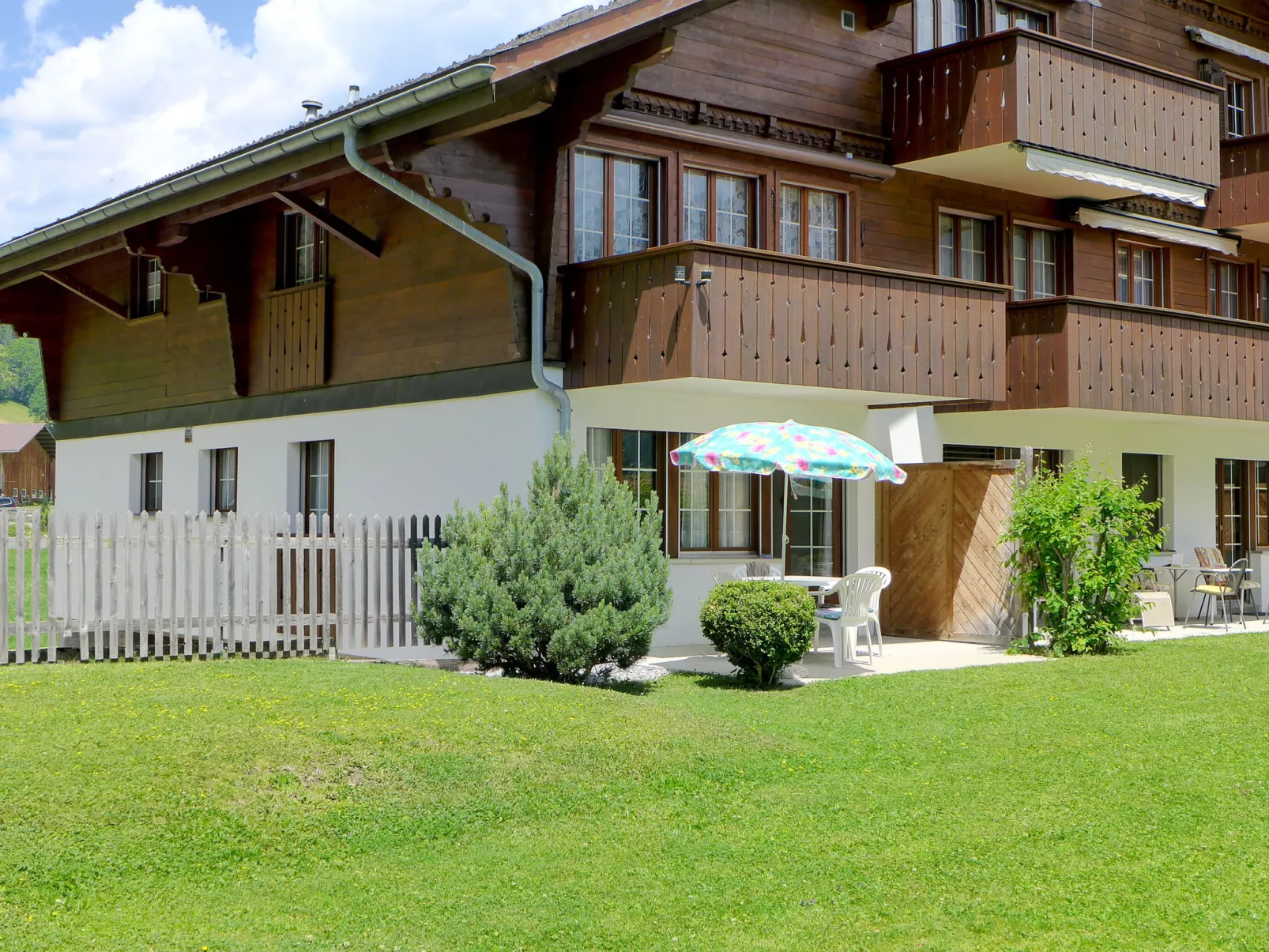 Chalet Simmental P-3-Buiten