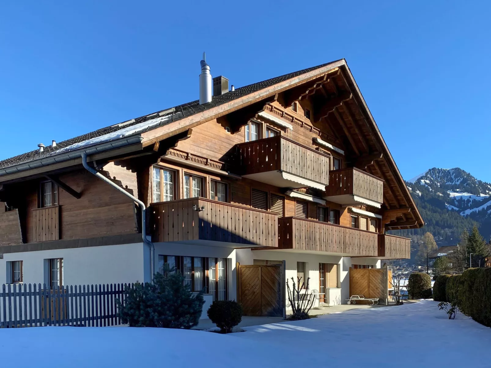 Chalet Simmental P-3-Buiten