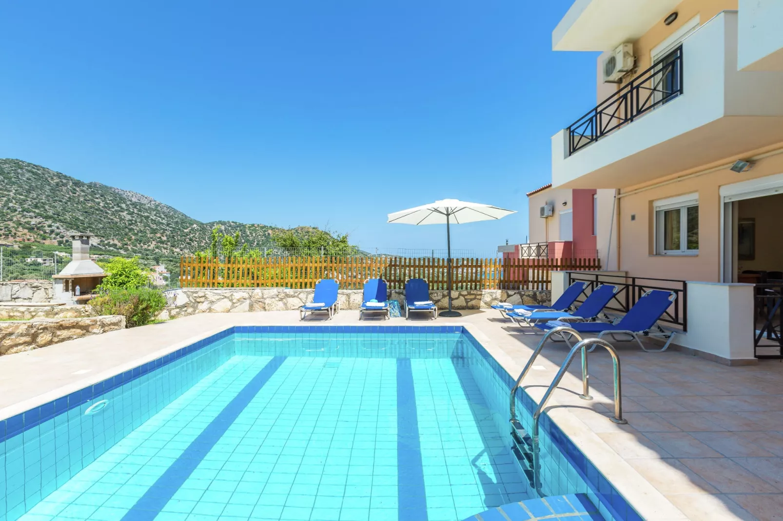 poolofhouse