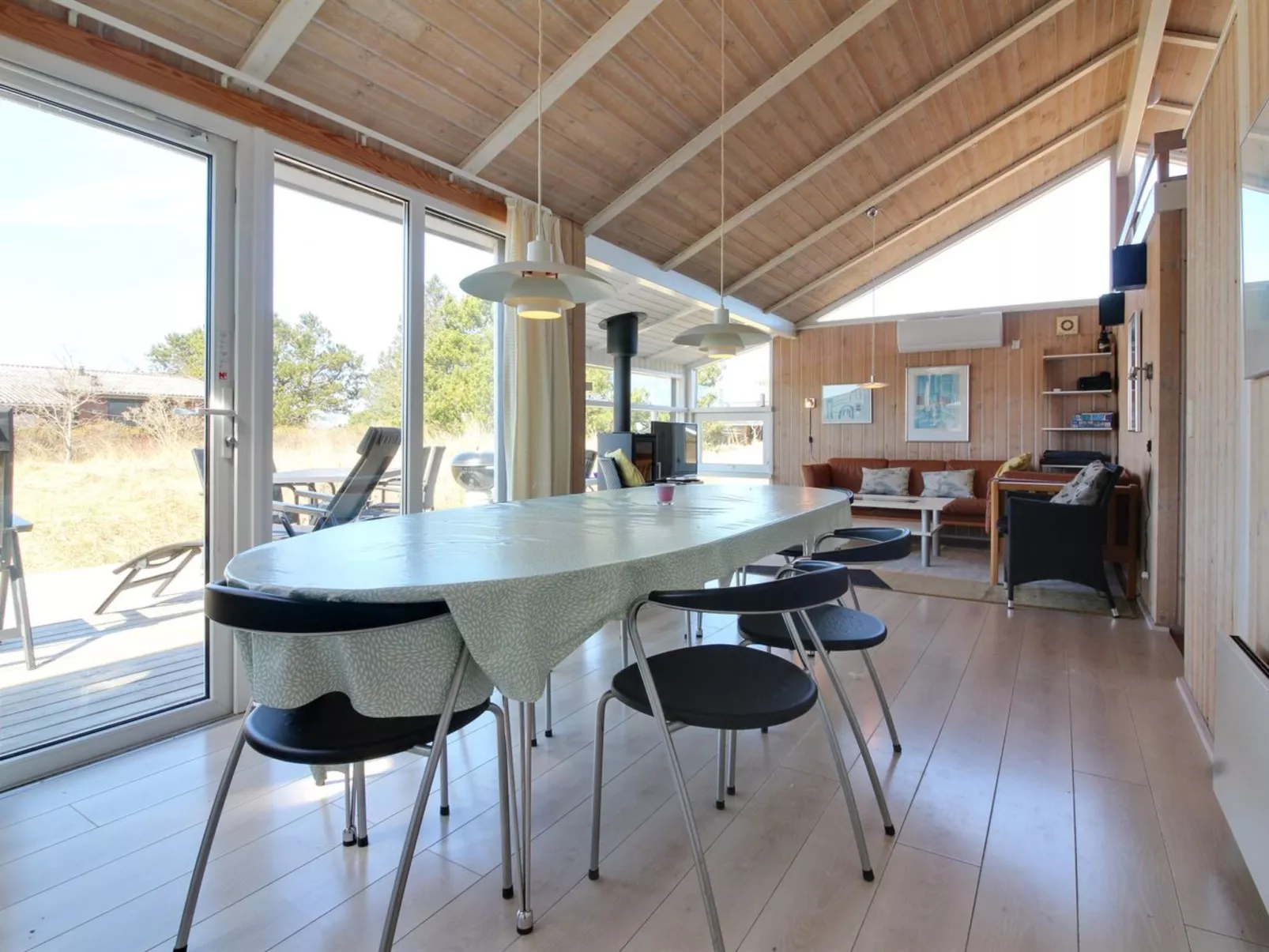 "Amadahy" - 950m from the sea-Binnen