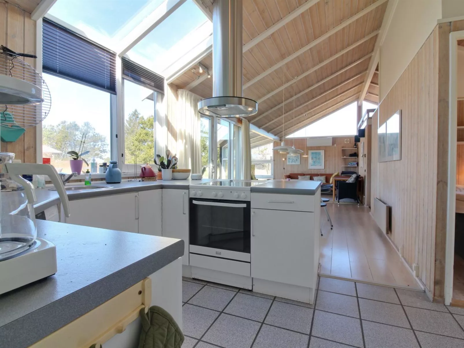 "Amadahy" - 950m from the sea-Binnen