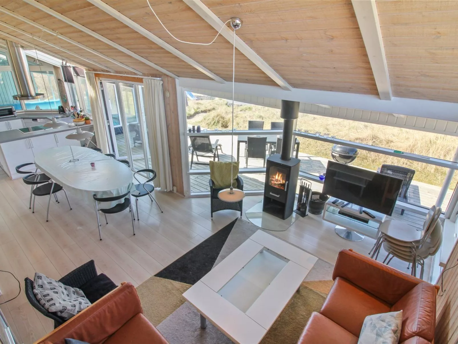 "Amadahy" - 950m from the sea-Binnen