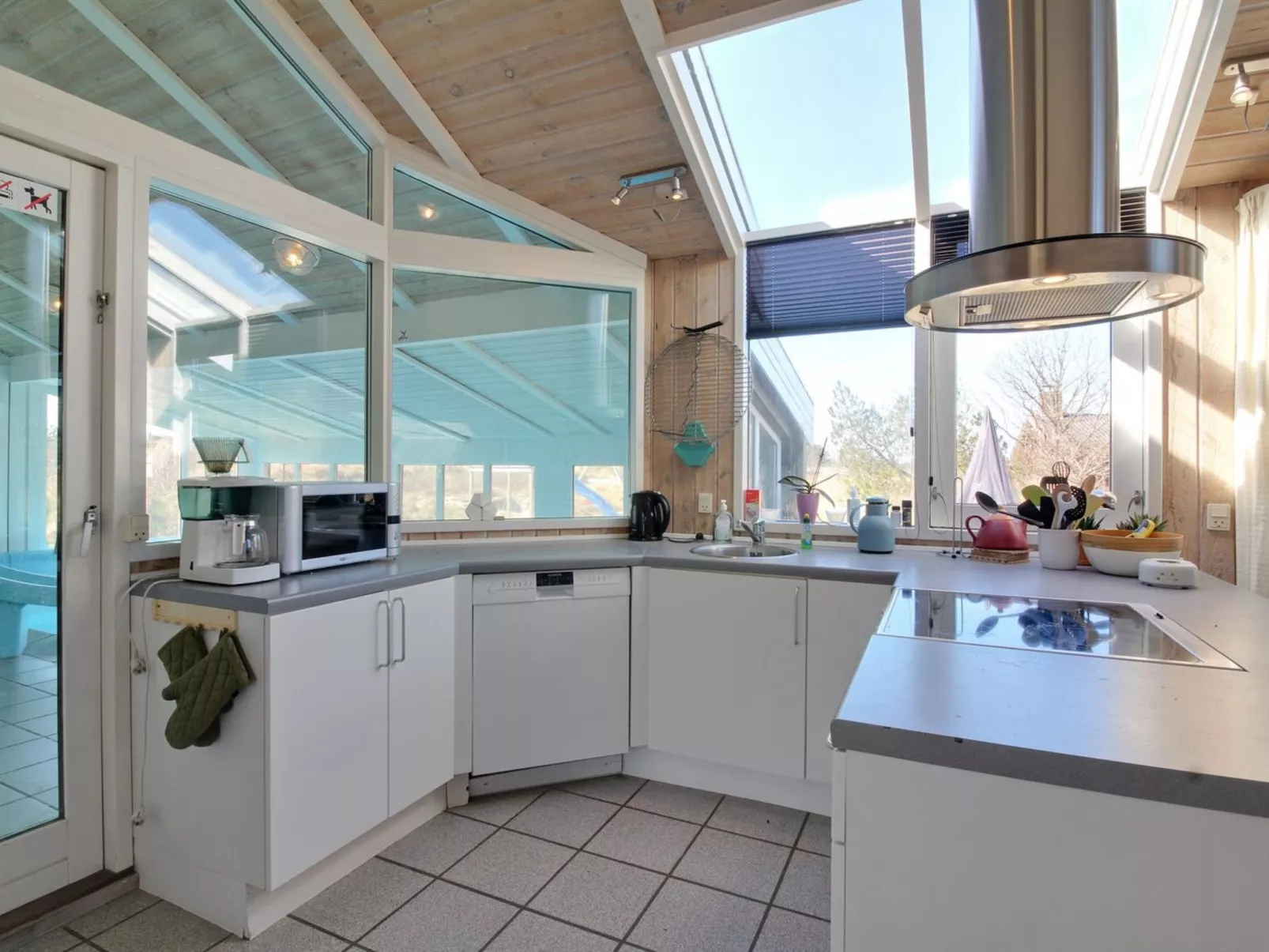 "Amadahy" - 950m from the sea-Binnen