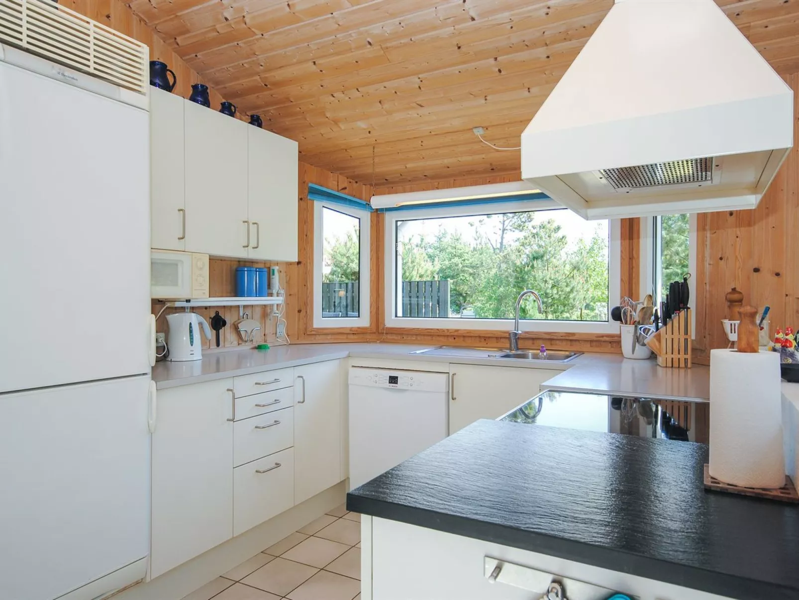"Heggi" - 900m from the sea-Binnen