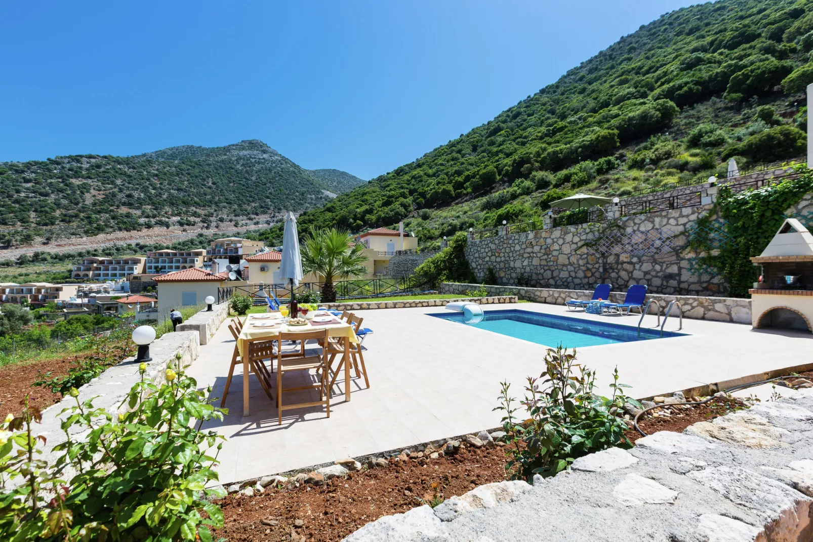 poolofhouse