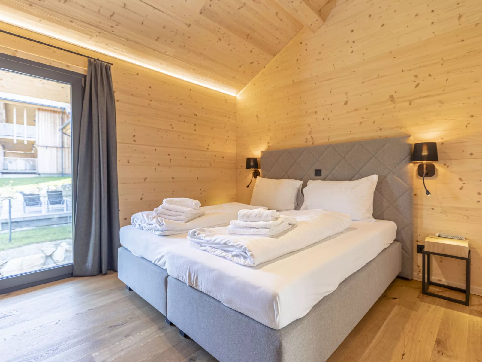 Premium mit 4 Schlafzimmern,Sauna&Pool-Binnen