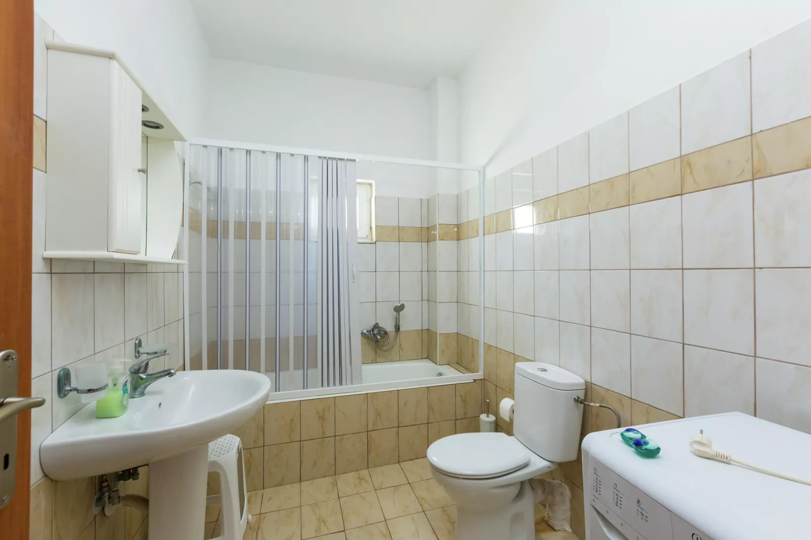 Villa Kostis-Badkamer