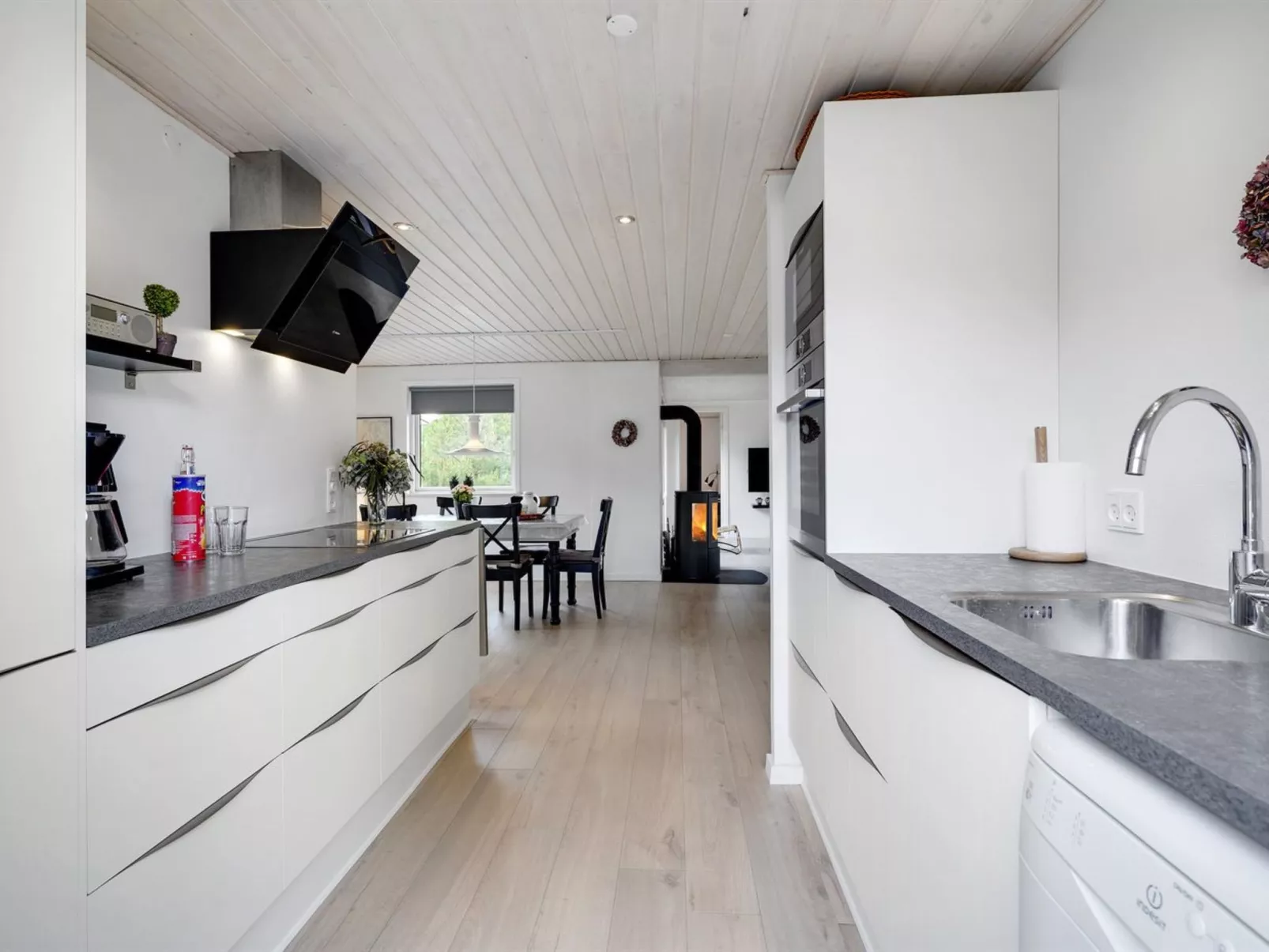 "Bjarka" - 2.9km from the sea-Buiten