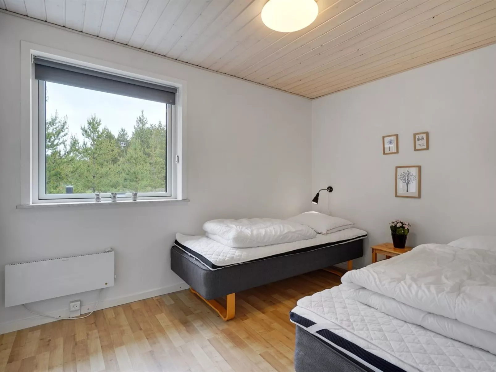 "Bjarka" - 2.9km from the sea-Binnen
