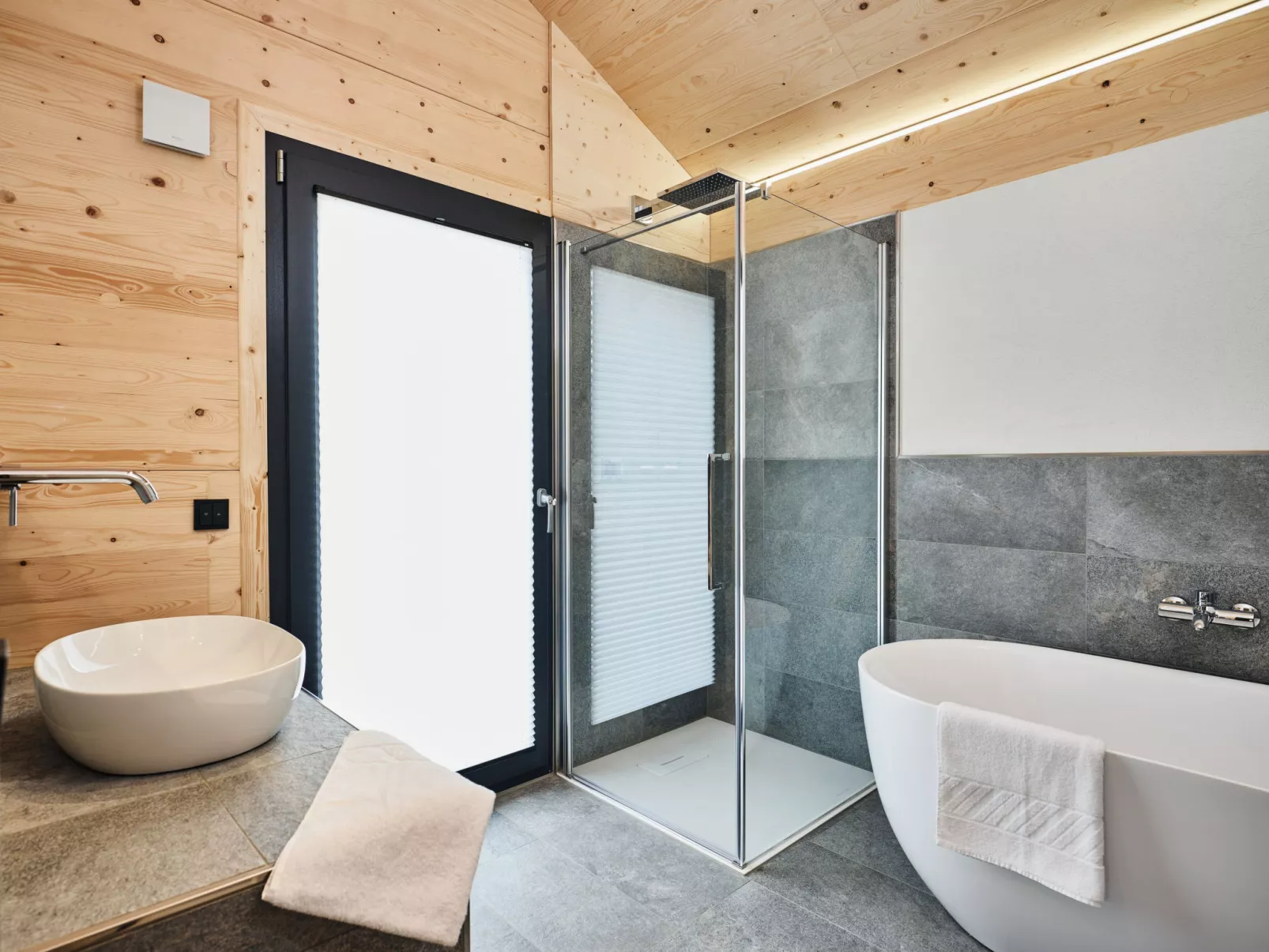 Premium mit Galerie,Sauna&Außenbadewanne-Binnen