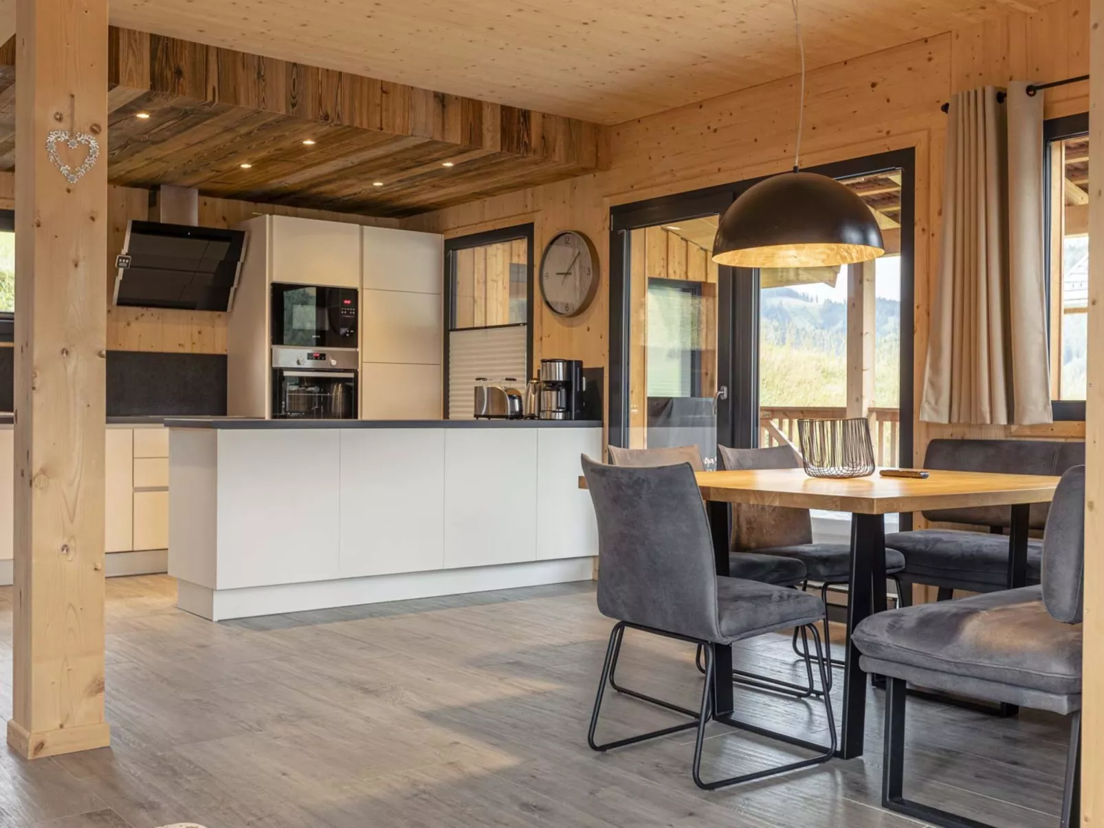 Premium #18 mit Sauna&Sprudelbad-Binnen