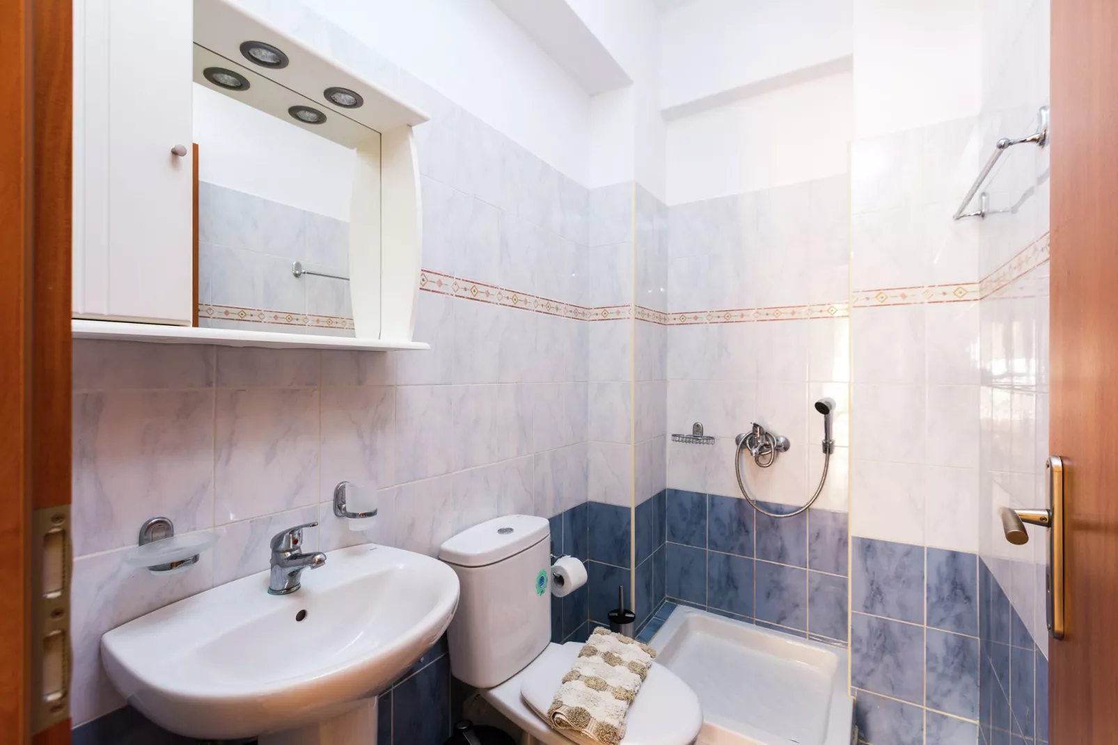 Bali Villas for groups up to 28 persons-Badkamer