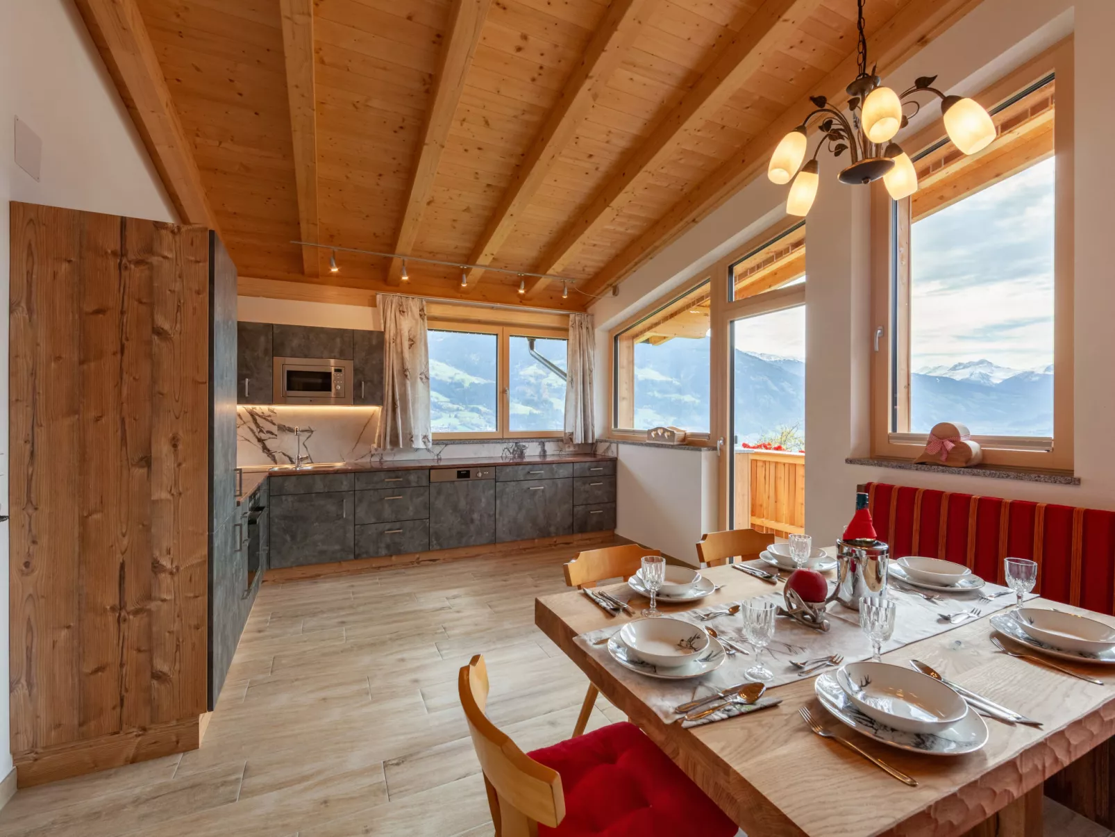 Chalet Spatn-Binnen