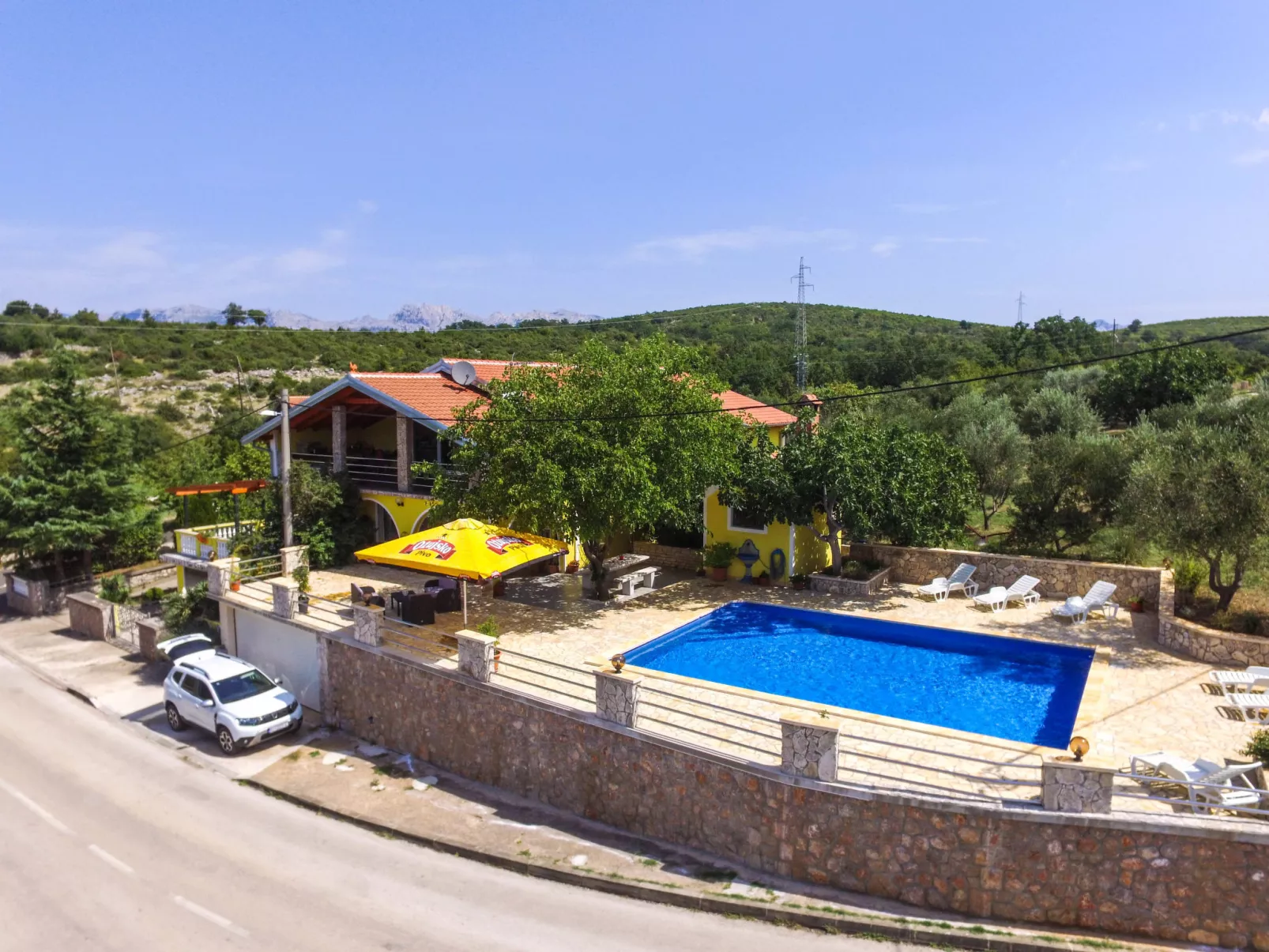 Villa Luka-Buiten