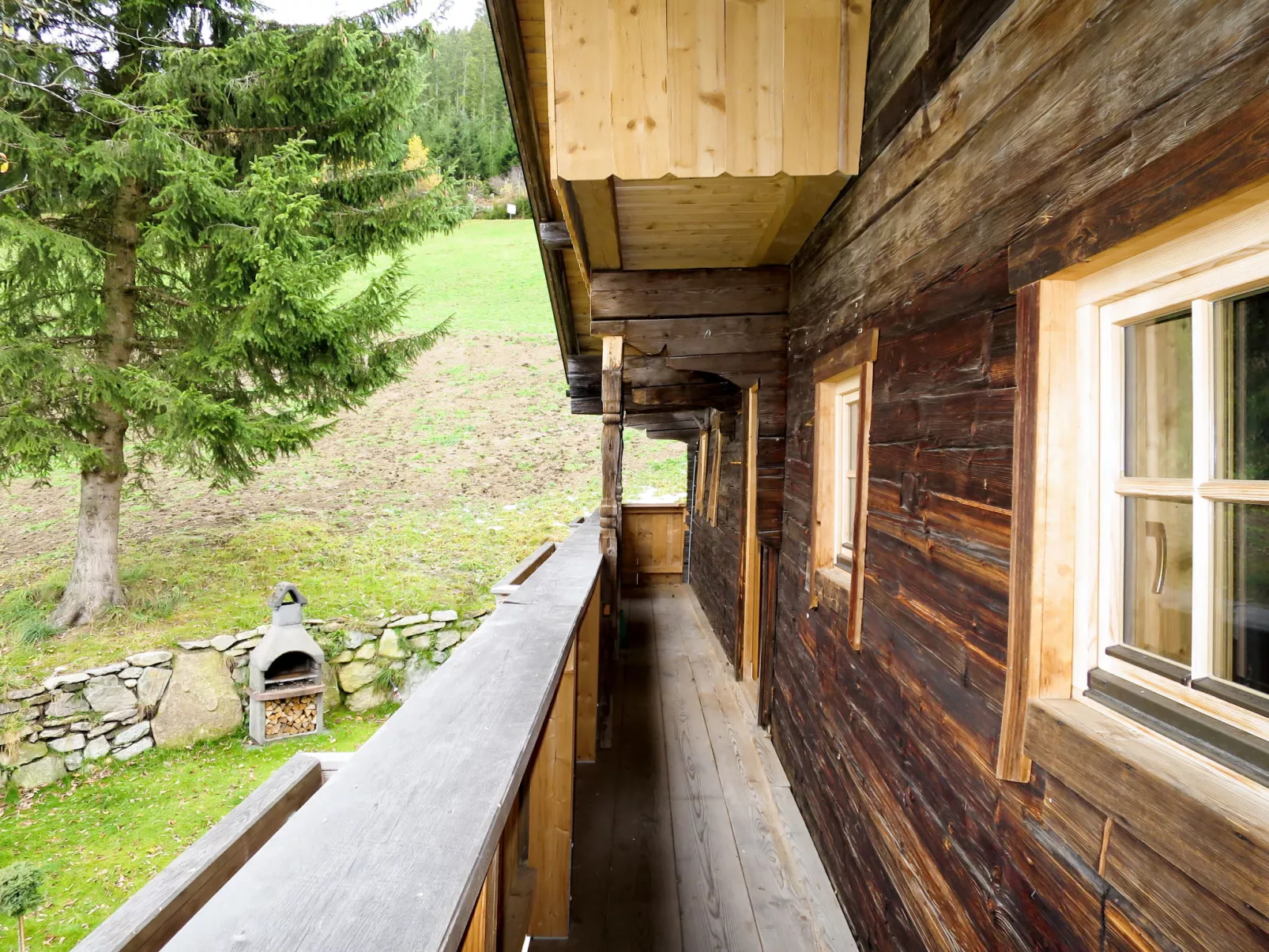 Alm Chalet-Buiten