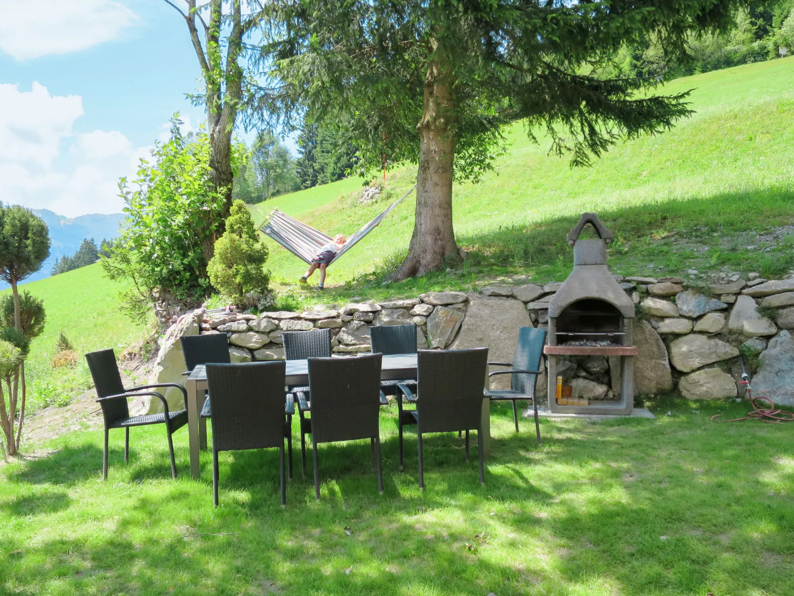 Alm Chalet-Buiten