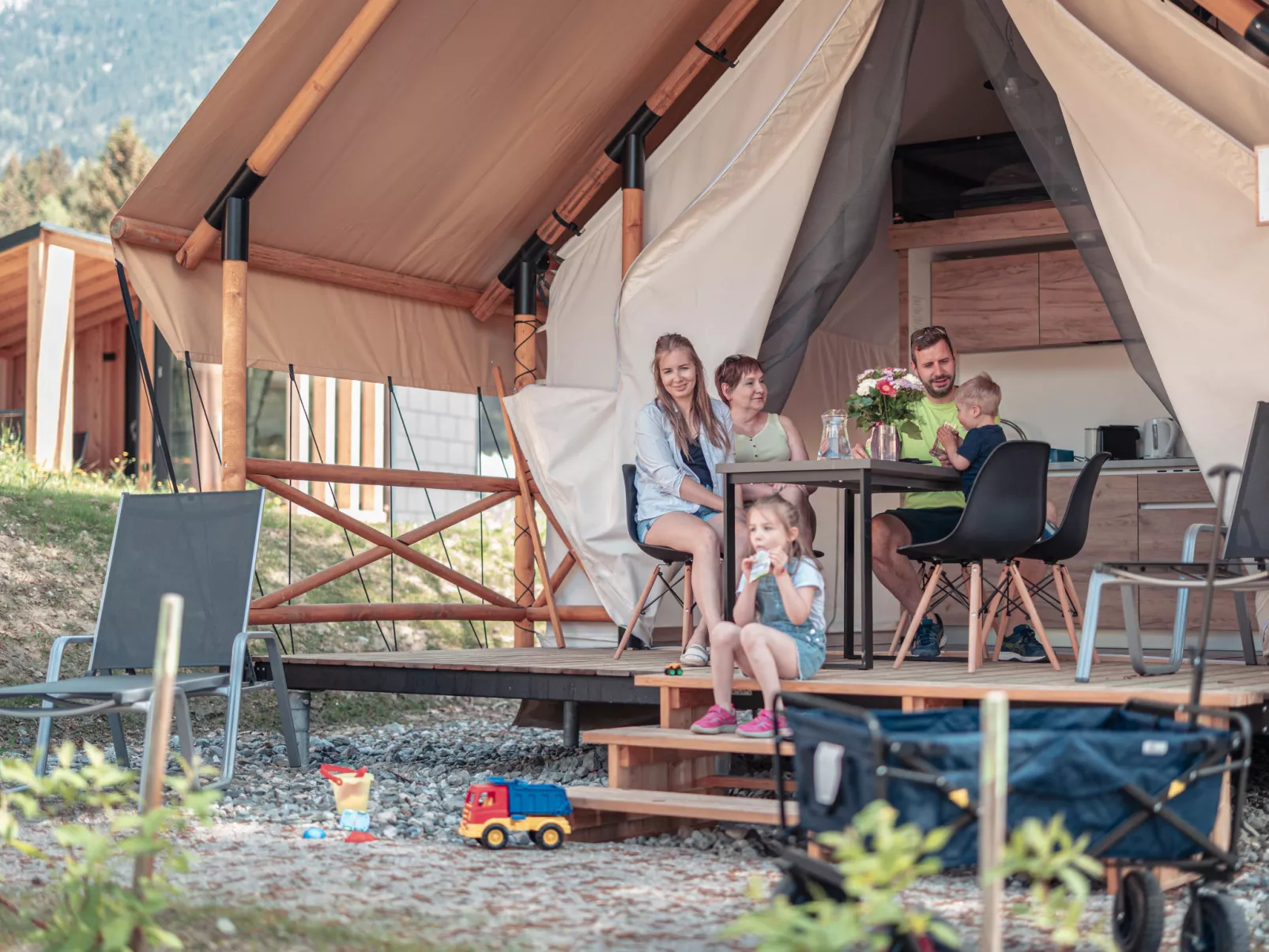 Luxuszelt Safari für 6 Personen-Buiten