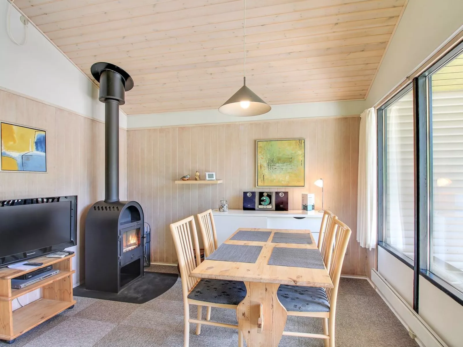"Borghild" - 1.5km from the sea-Binnen