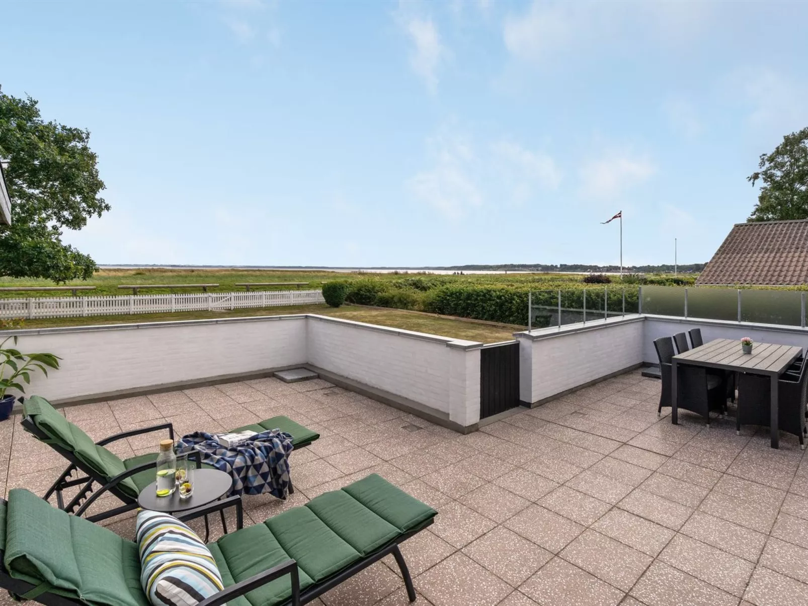 "Mayla" - 50m from the sea-Binnen