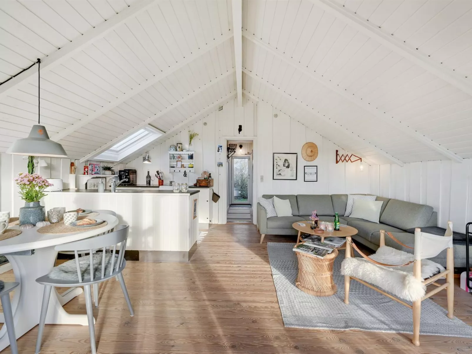 "Kamile" - 400m from the sea-Binnen