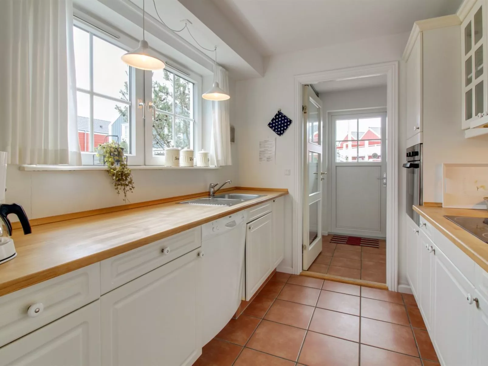 "Sote" - 1.2km from the sea-Binnen