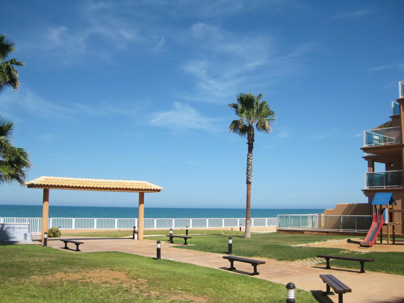 Mirador al Mar-Buiten