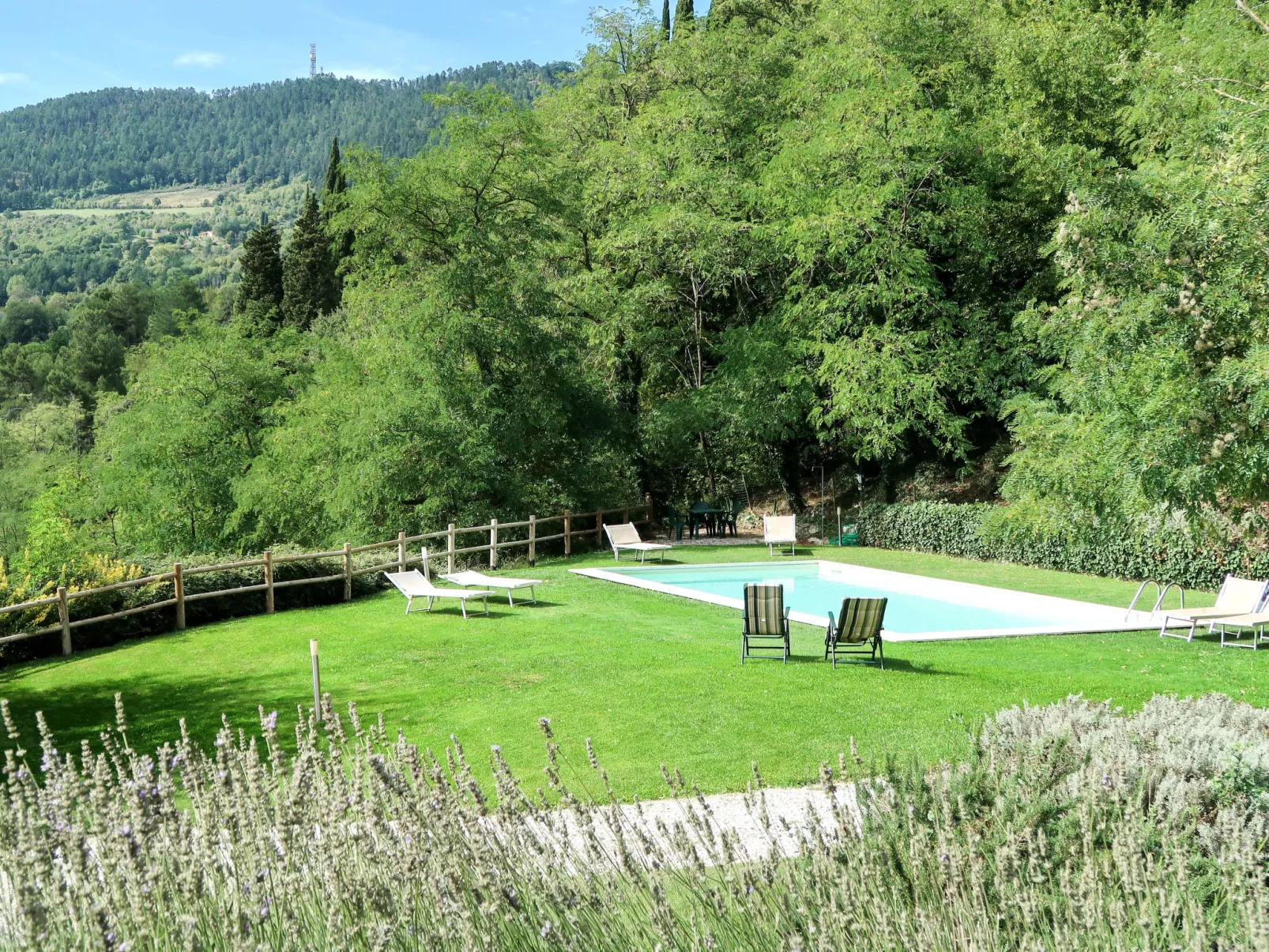 I Cipressi-Buiten