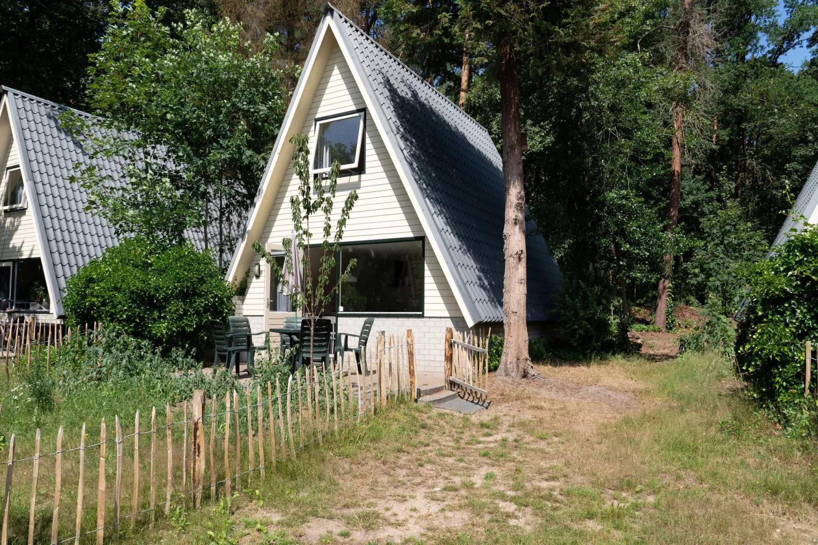 Bungalow Robertsoord 4-Buitenkant zomer