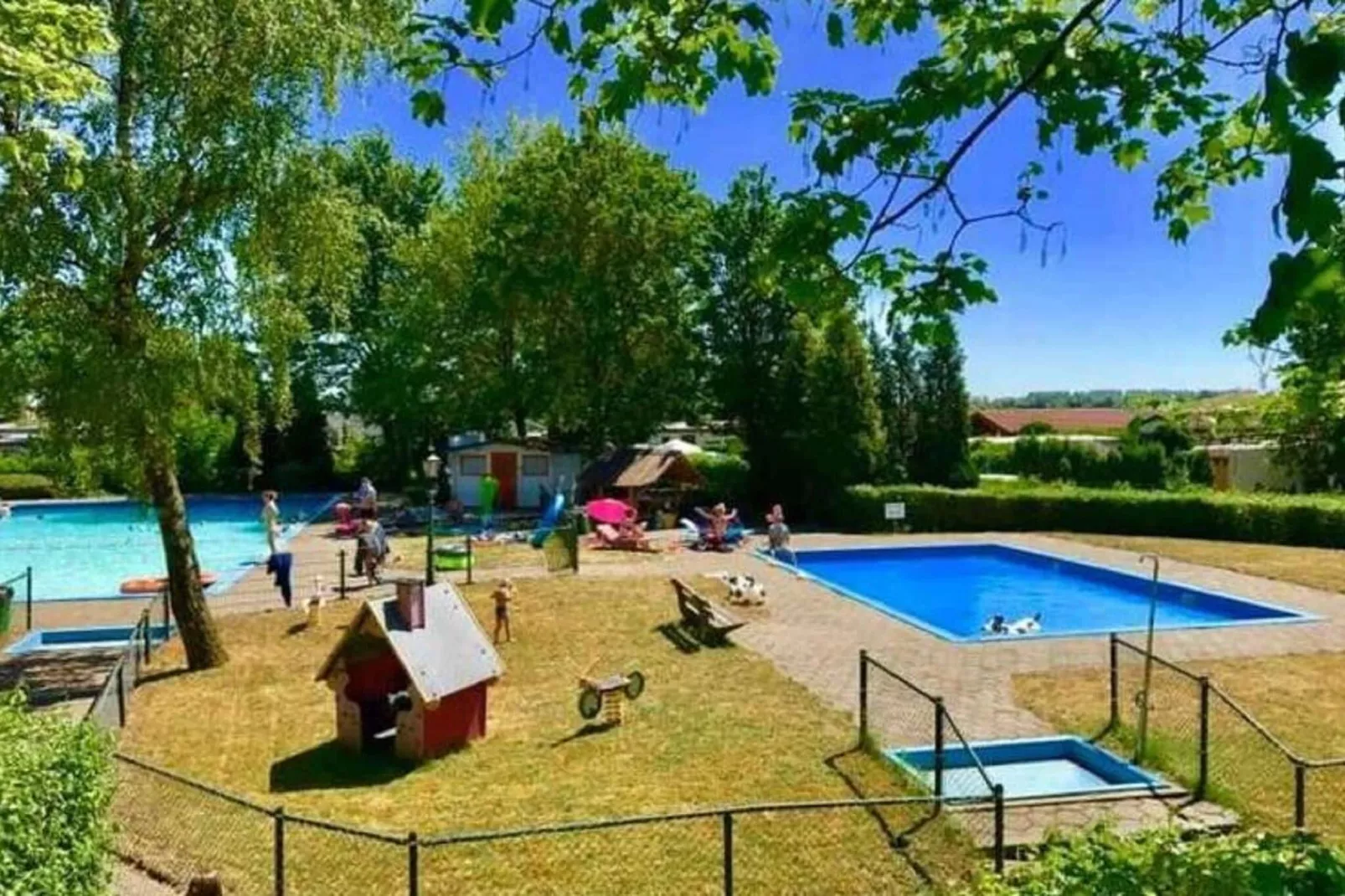 poolofhouse