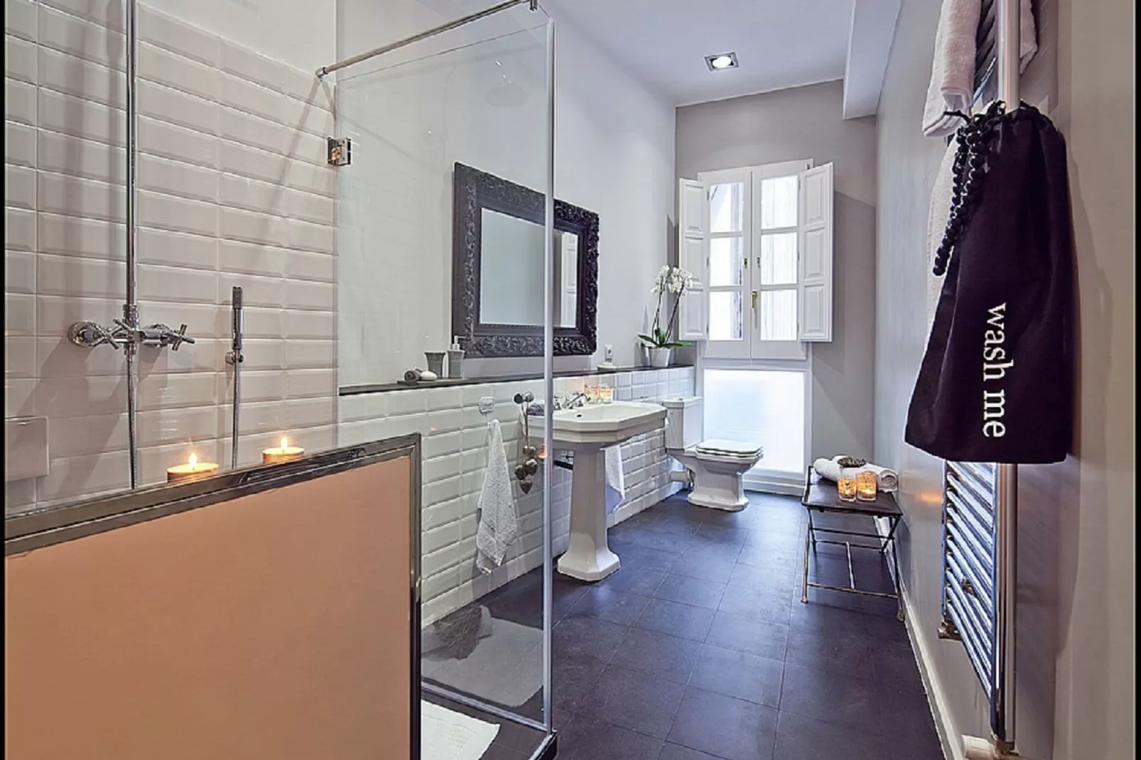 Ramblas Luxury Apartment-Badkamer