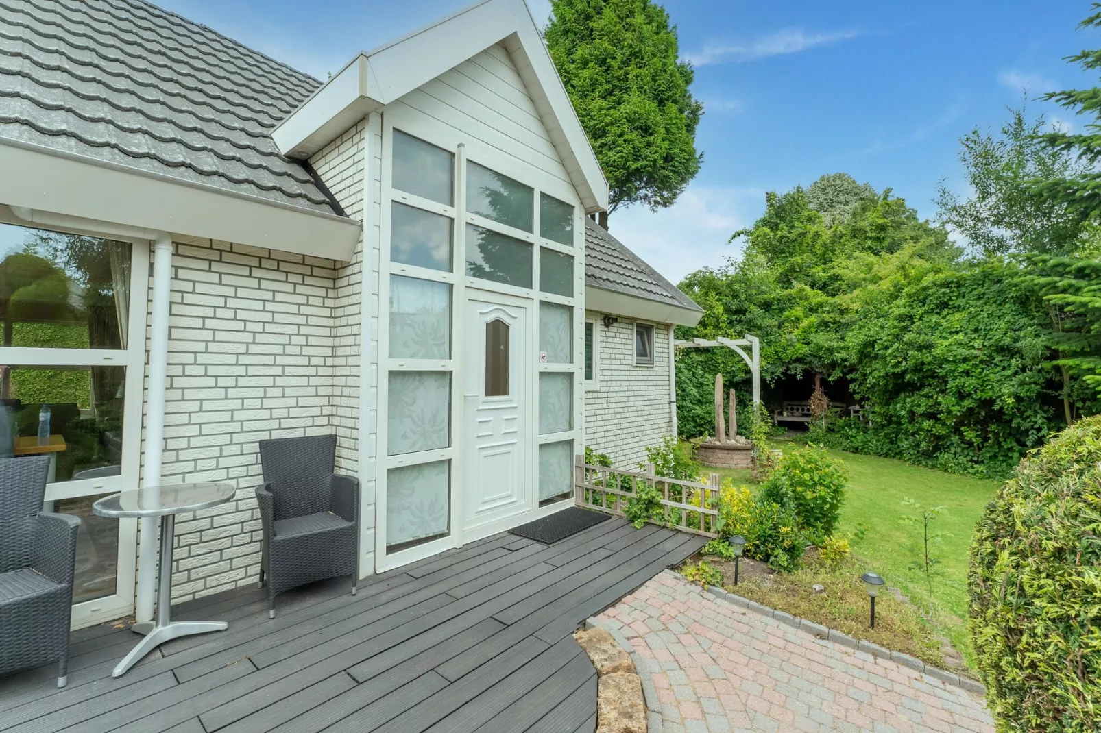 Villa Oosterhout-Buitenkant zomer