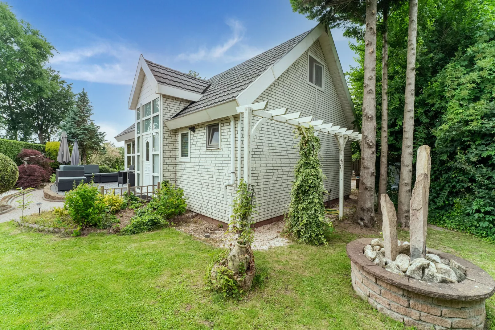 Villa Oosterhout-Buitenkant zomer