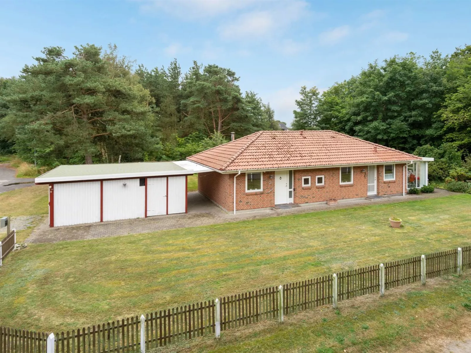 "Maksimilian" - 1.5km from the sea-Binnen