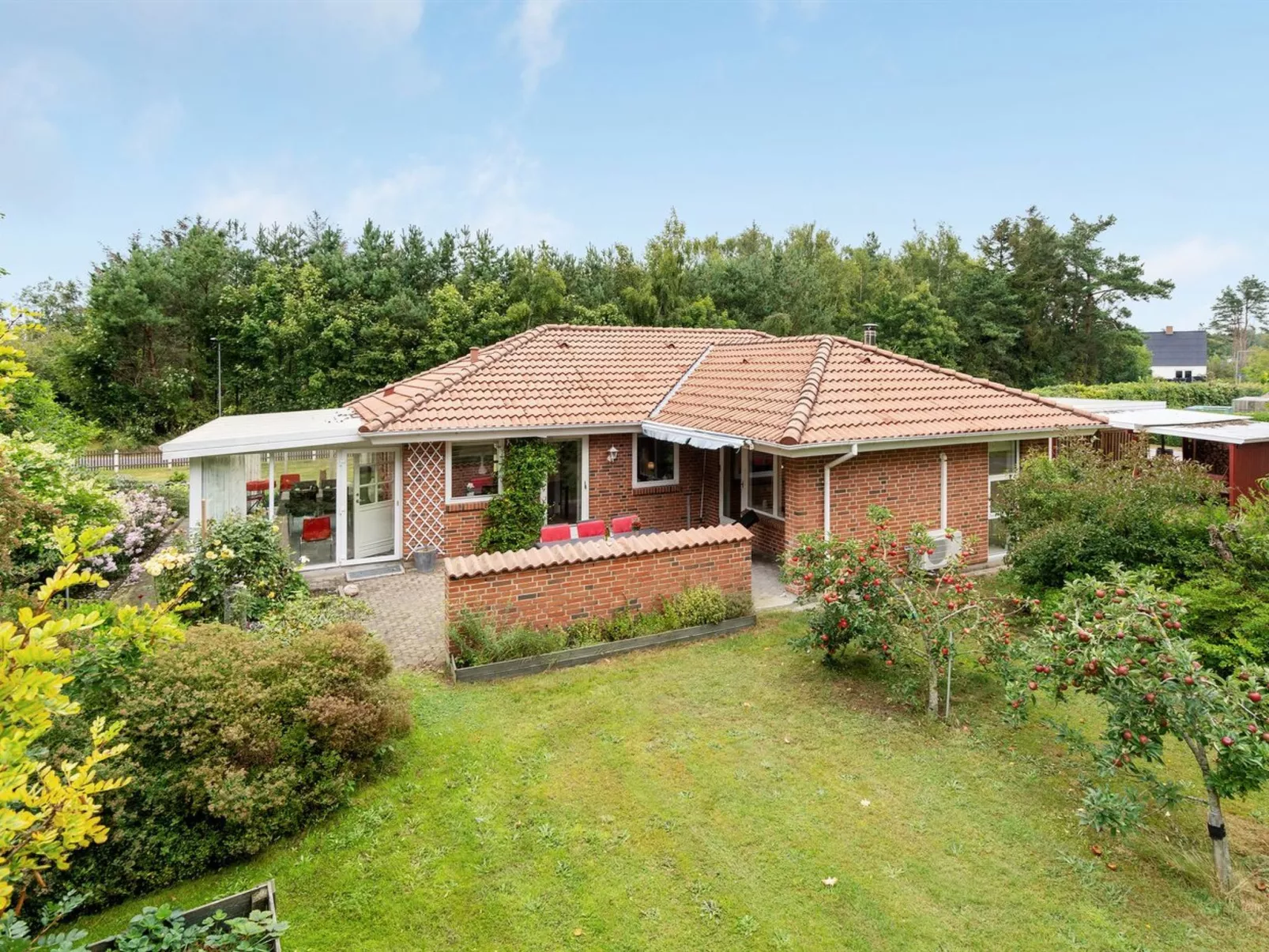 "Maksimilian" - 1.5km from the sea-Buiten