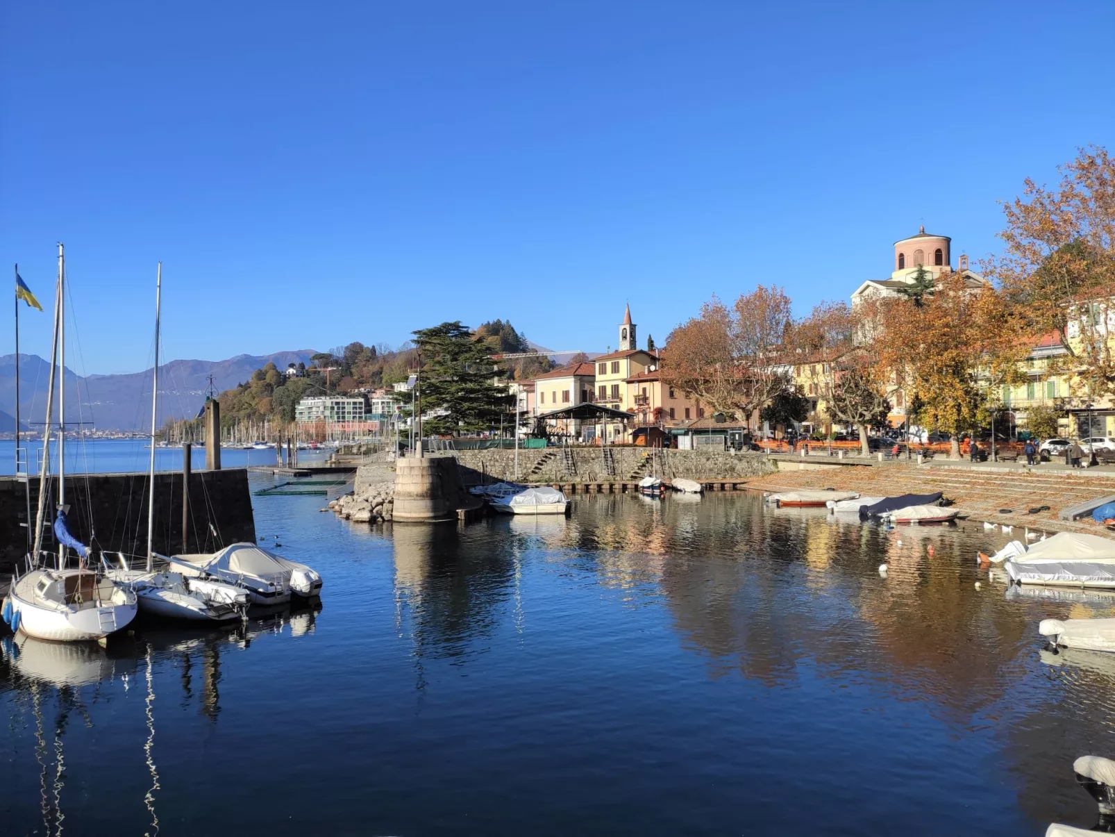 La Perla di Laveno-Omgeving