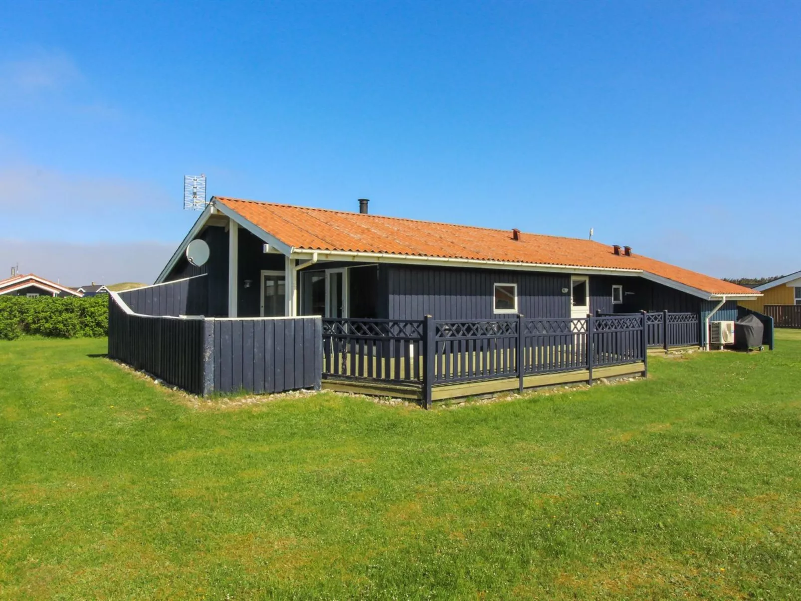 "Odmar" - 300m from the sea-Binnen