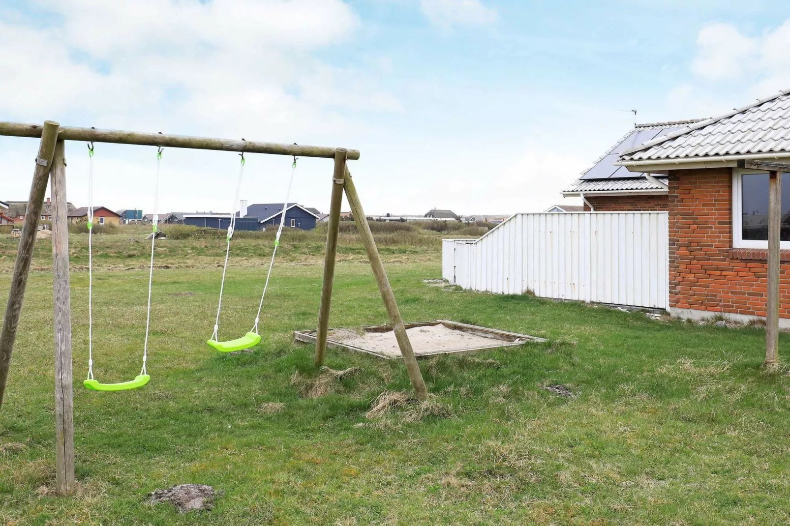 Rustig vakantiehuis in Harboøre met een sauna-Uitzicht