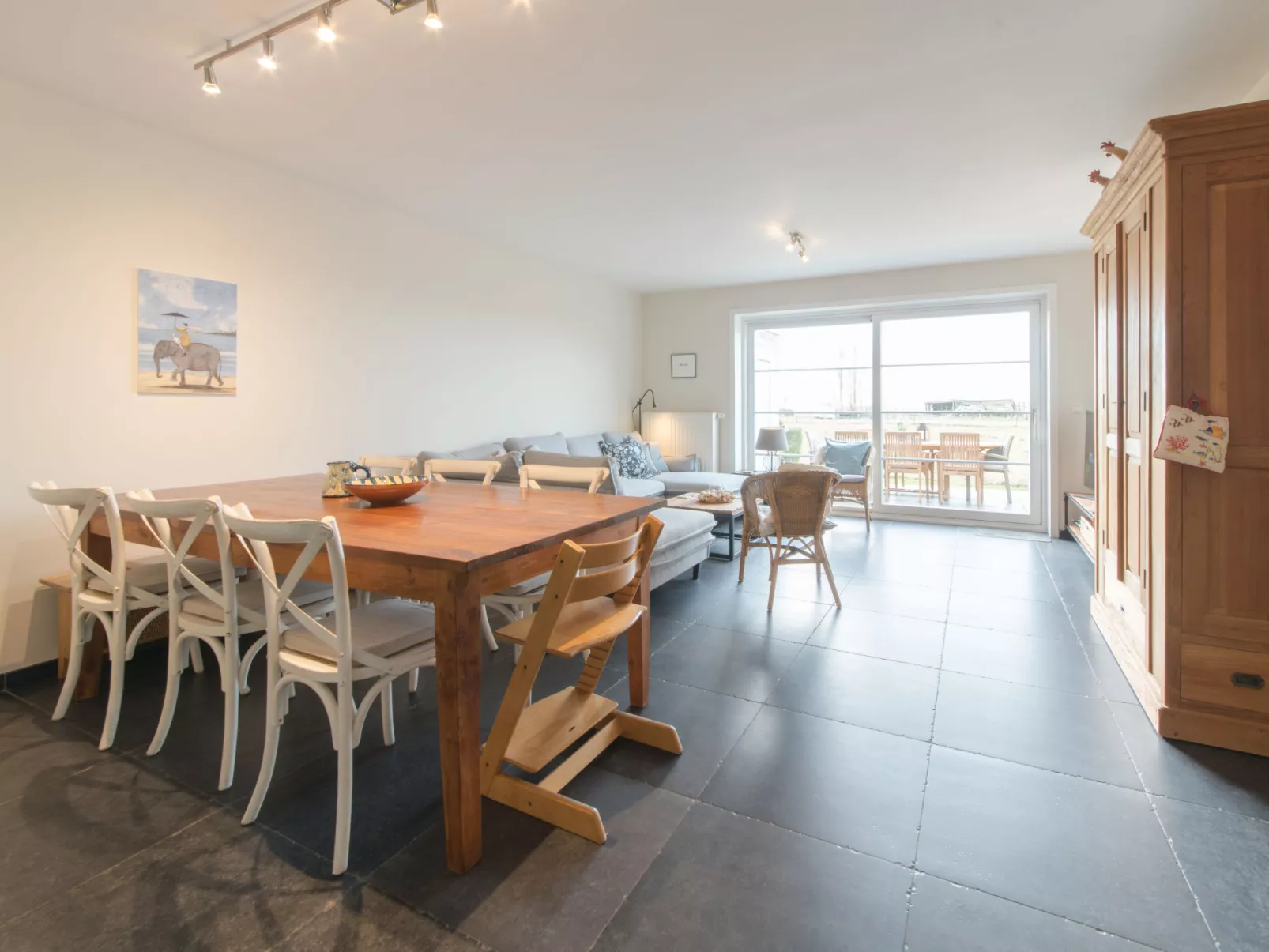 Huize Rosmarine with parking-Binnen