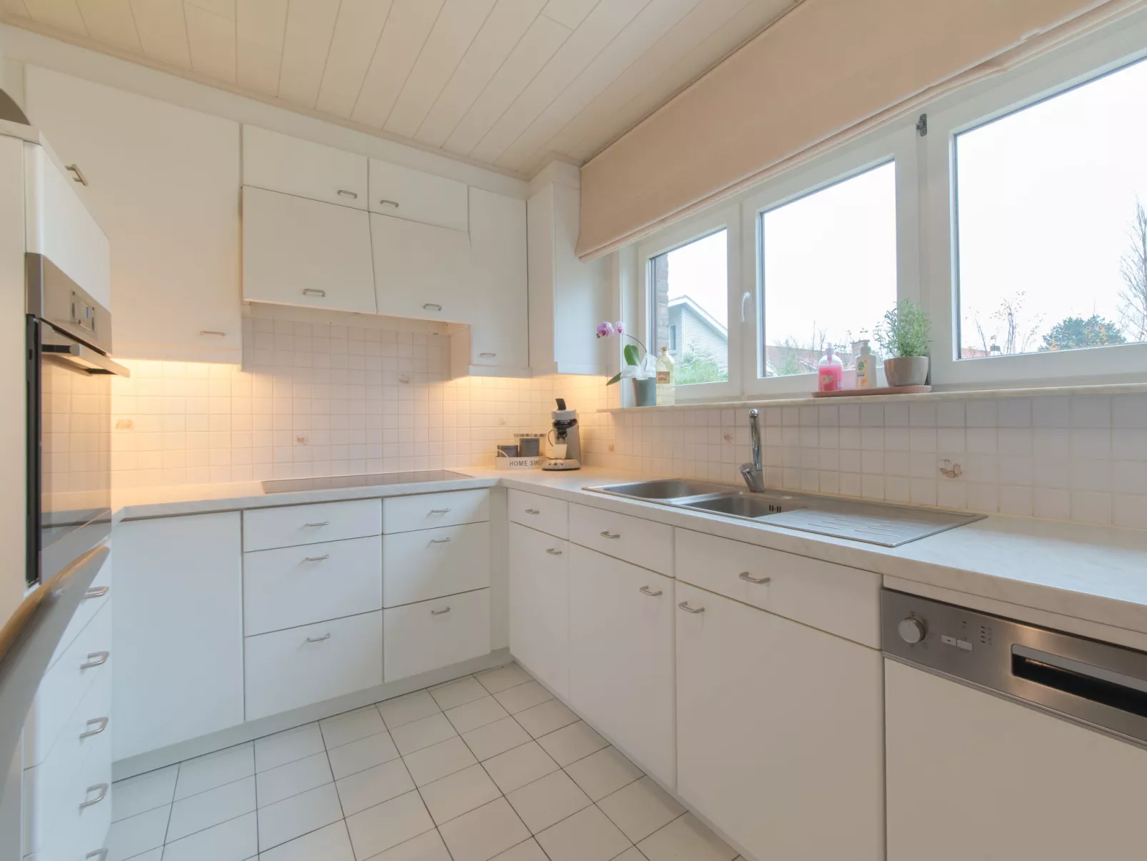 Villa Kievit with sauna and parking