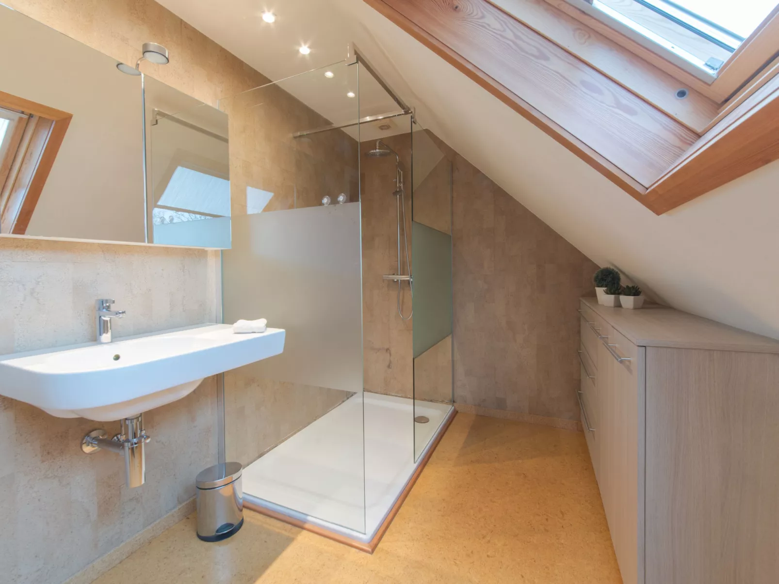 Villa Kievit with sauna and parking-Binnen