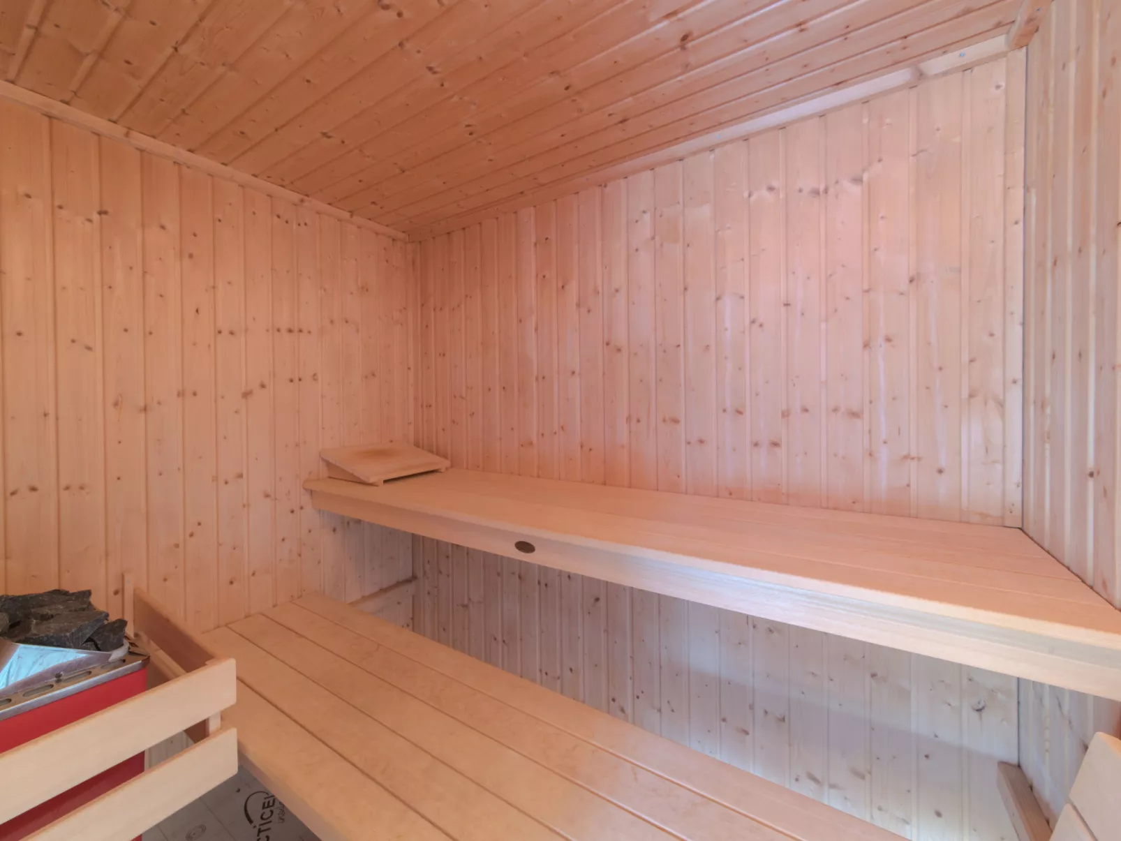 Villa Kievit with sauna and parking-Binnen
