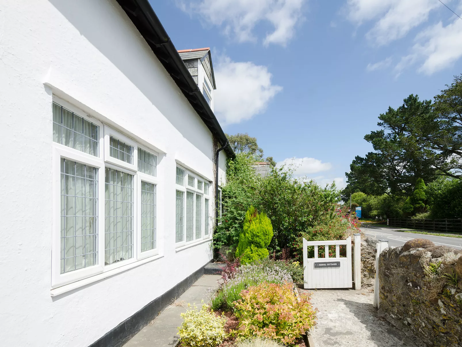 1 School Cottages-Buiten