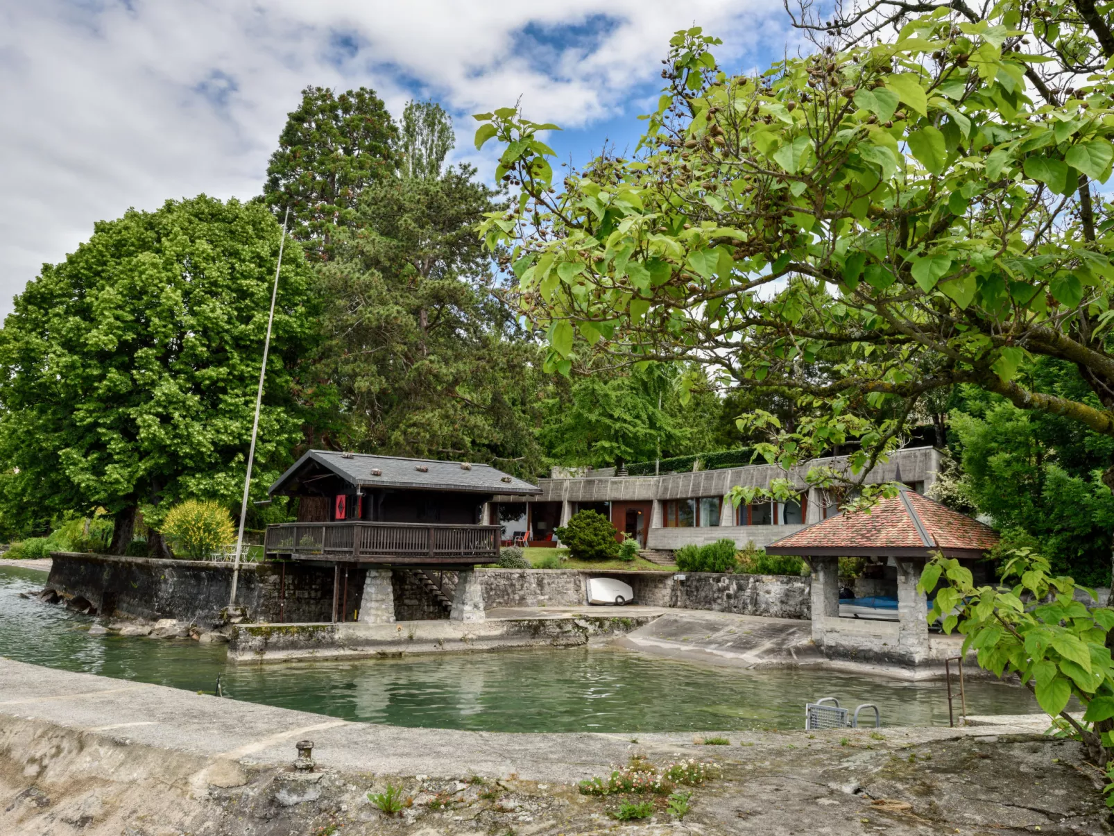 Duck House-Buiten