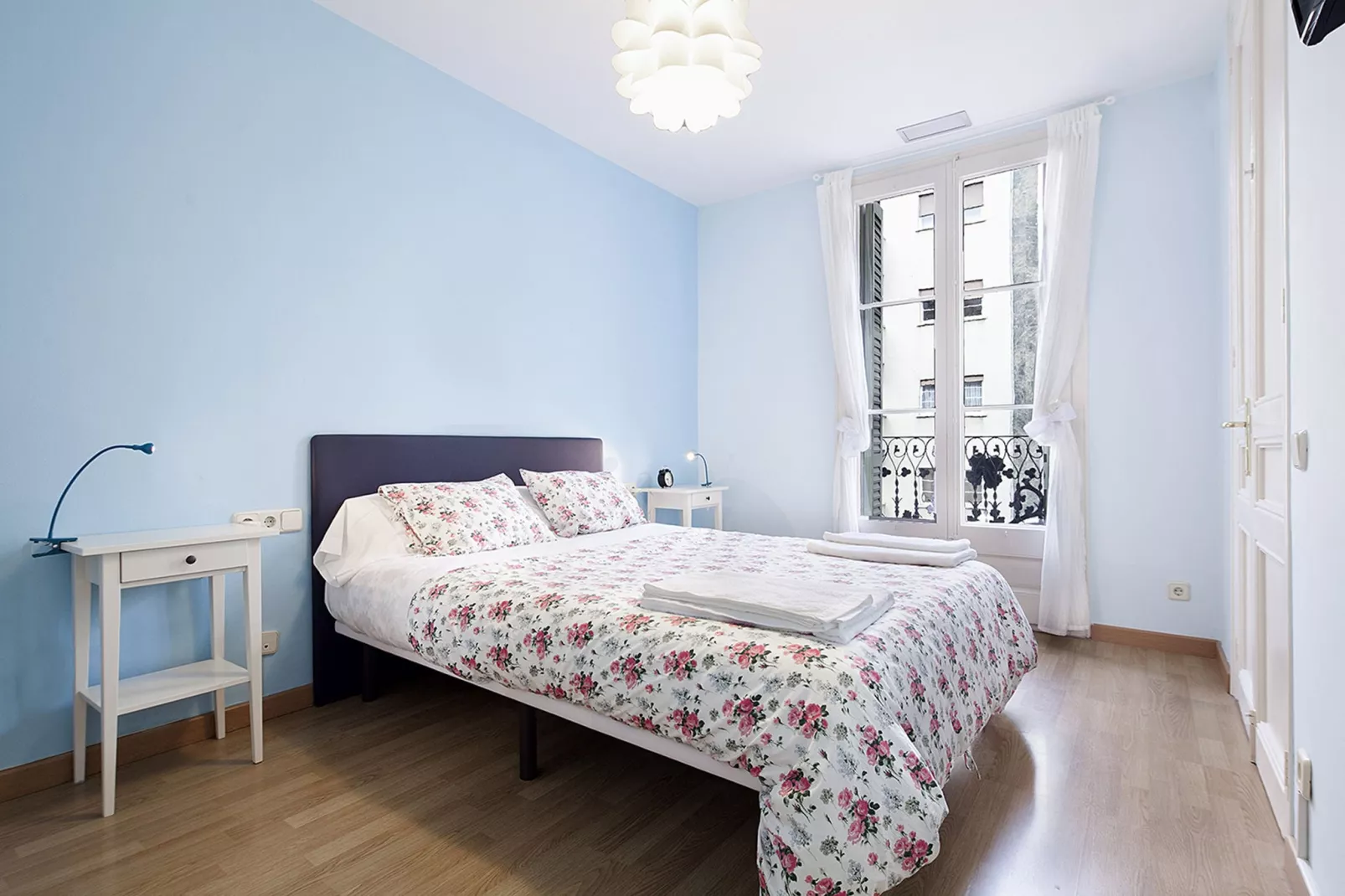 Rambla Paris Apartment-Slaapkamer