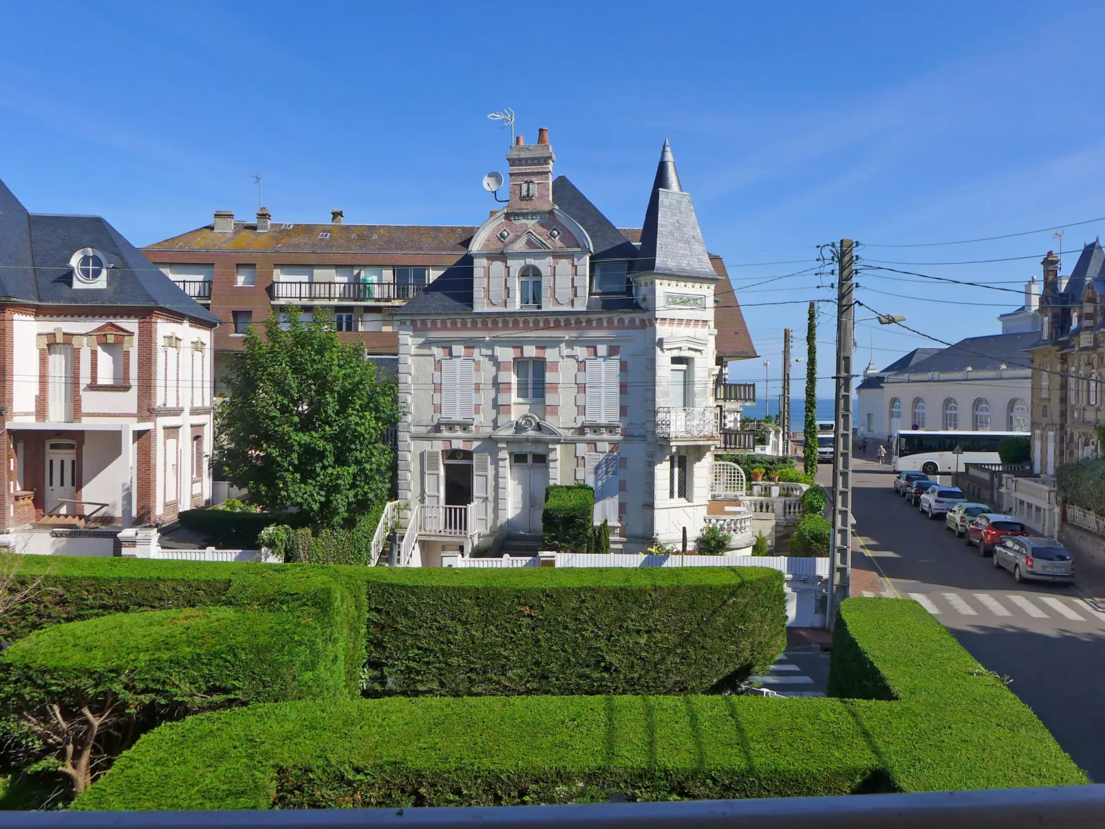 Le Manoir du Casino-Buiten