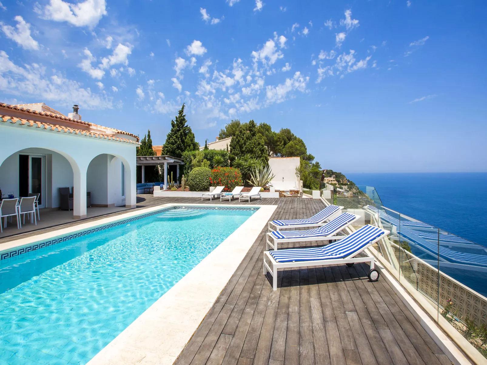 Villa Terrace sur Mer-Buiten