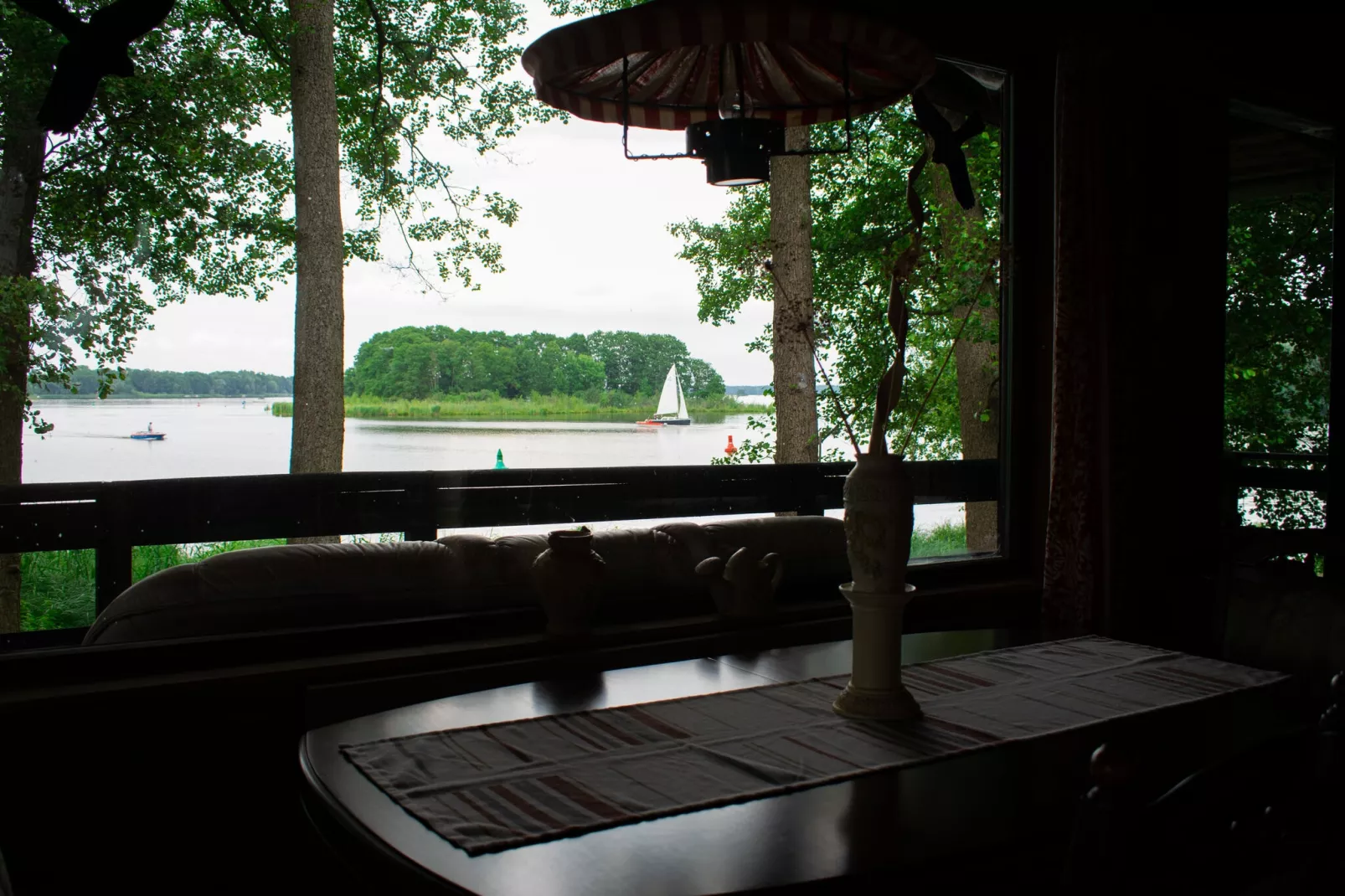 Ferienhaus am See-Eetkamer