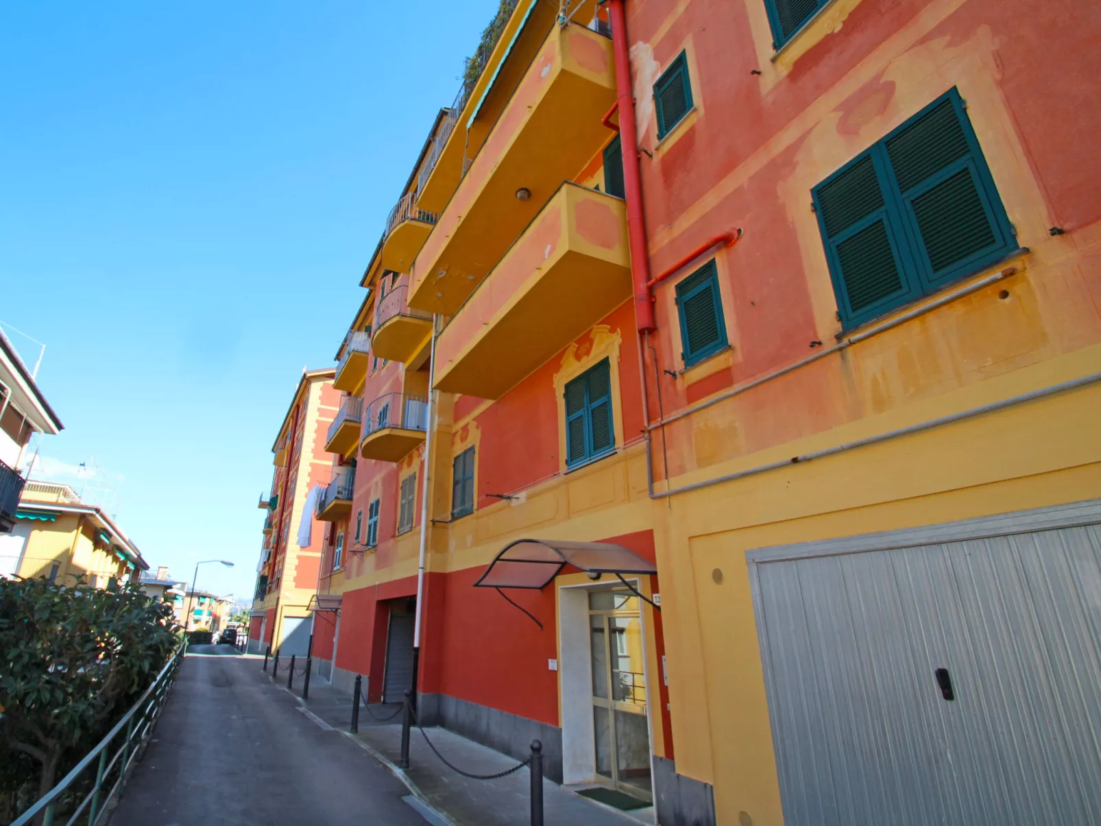 Apt 3-Buiten